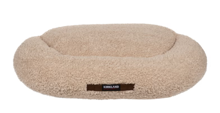 Kirkland Signature Aero Cloud Faux Fur Cuddler Pet Bed 40" x 32" — Tan (9)