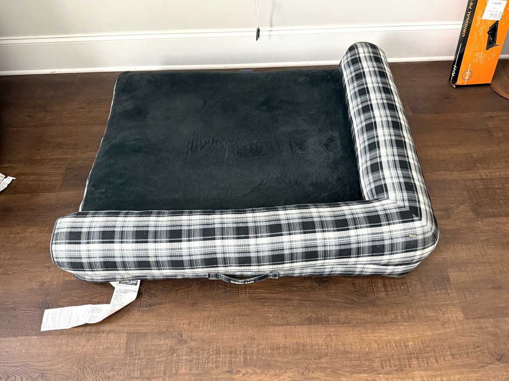 Kirkland Signature L-Shaped Bolster Dog Bed 42" x 36" Black Plaid (2)
