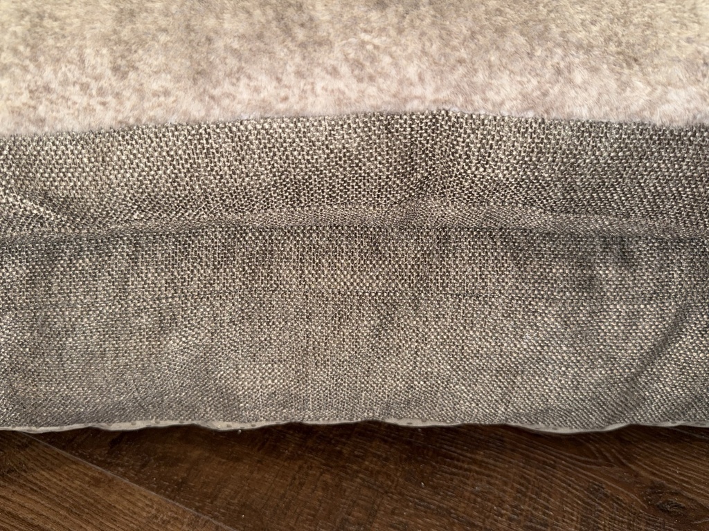 Gusset side detail