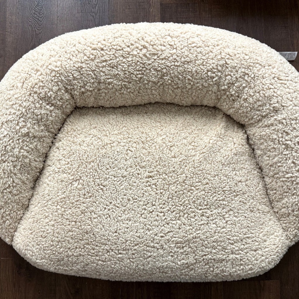 Kirkland Signature Aero Cloud Faux Fur Cuddler Pet Bed 40" x 32" — Tan